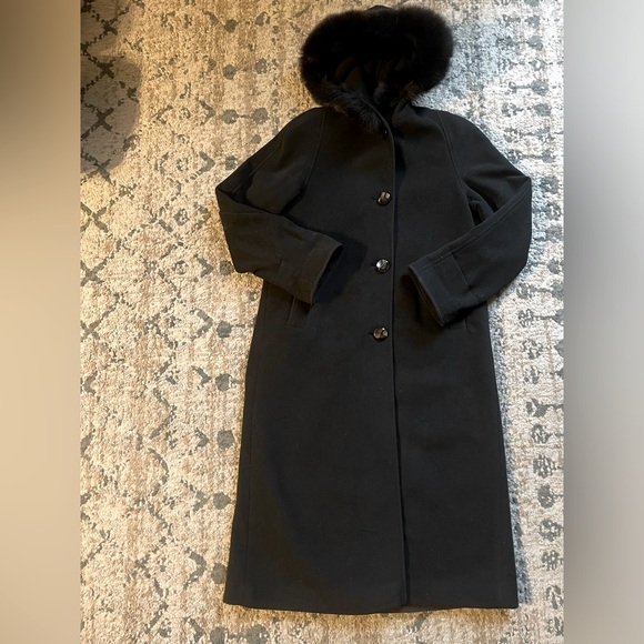 London Fog Full Length Lined Jacket With Faux Fur Hood Size 6 P Feminine 10/10 - Picture 3 of 8